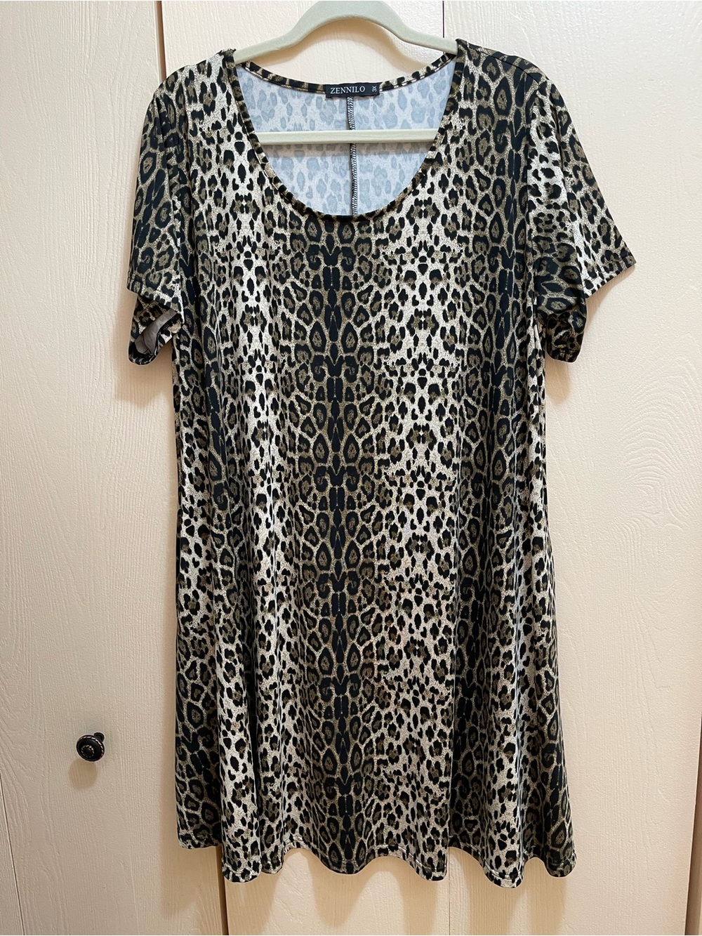 Leopard print 3X dress, Zennilo knee length soft flowing lightweight and cool